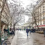 Charming Studio In The Historical Heart Of Paris