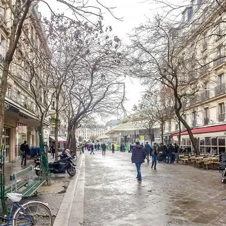 Charming Studio In The Historical Heart Of Paris