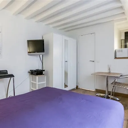 Appartamento Charming Studio In The Historical Heart Of